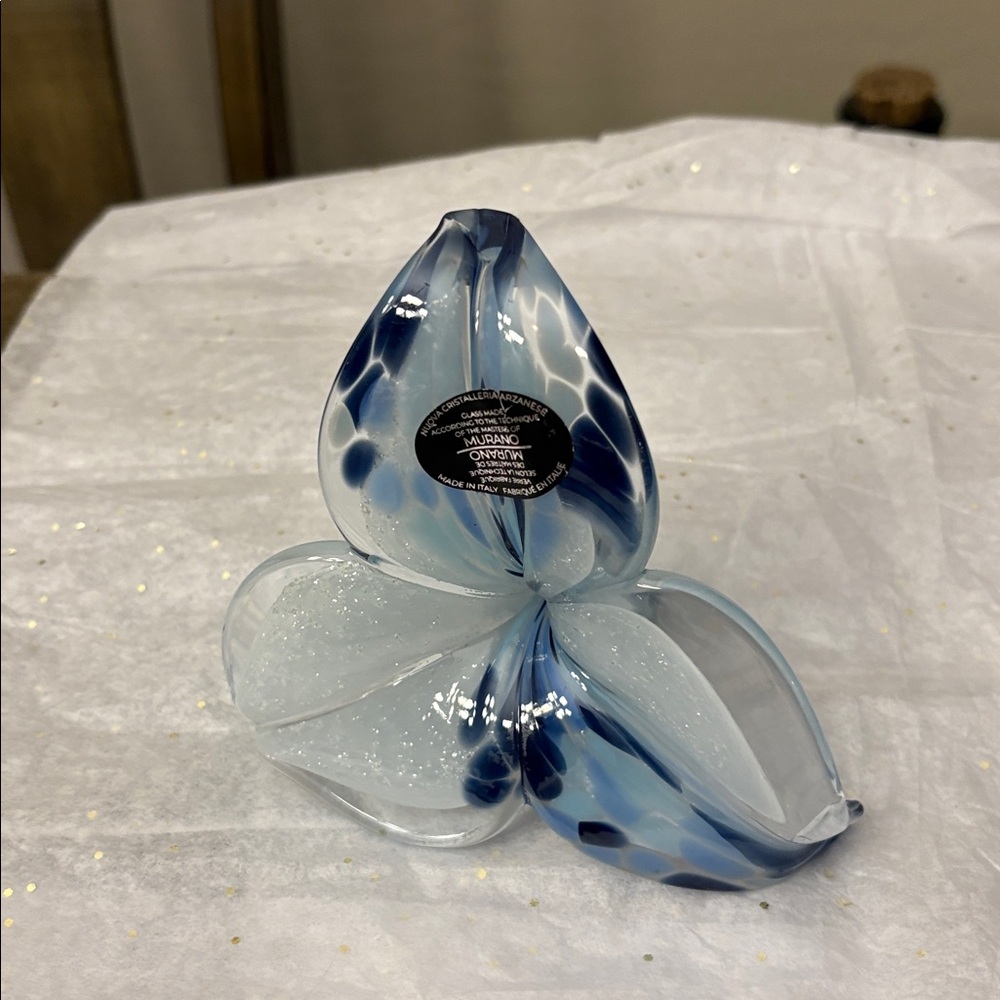 - Italian Murano Art Glass Green White Blue 
 Colors Pedals 3 pedals Handmade - Picture 5 of 7